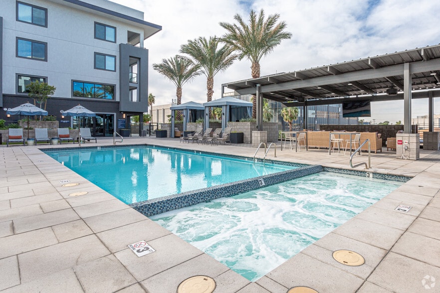 Spa - The Logan at Osborn