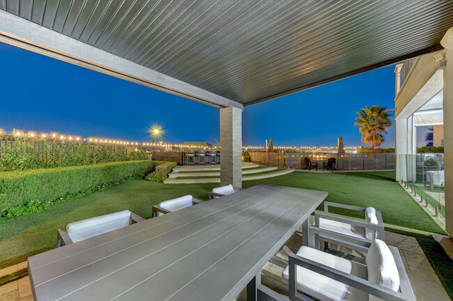 Building Photo - Distinctive Fully Furnished Estate in The Canyons!