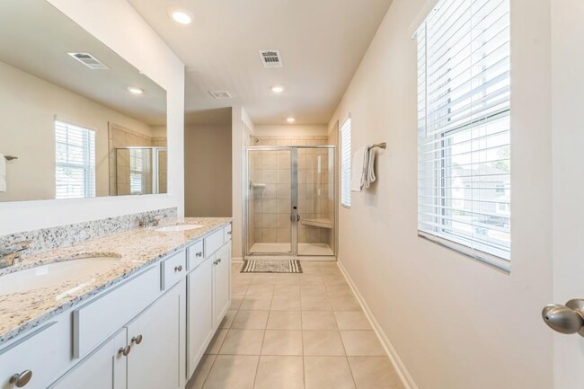 Building Photo - 7595 Jennadee Dr