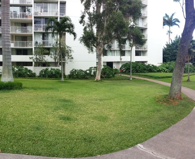 Building Photo - Pearlridge Pearl Two 2 Bedroom 1 Bedroom 1 Parking Condominium Overlooking the Coastline