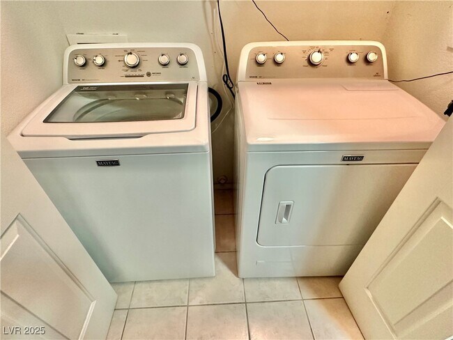 Building Photo - 9708 Fionna Ln