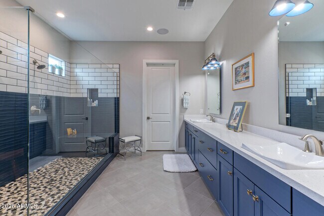 Building Photo - 11479 N Luckenbach St