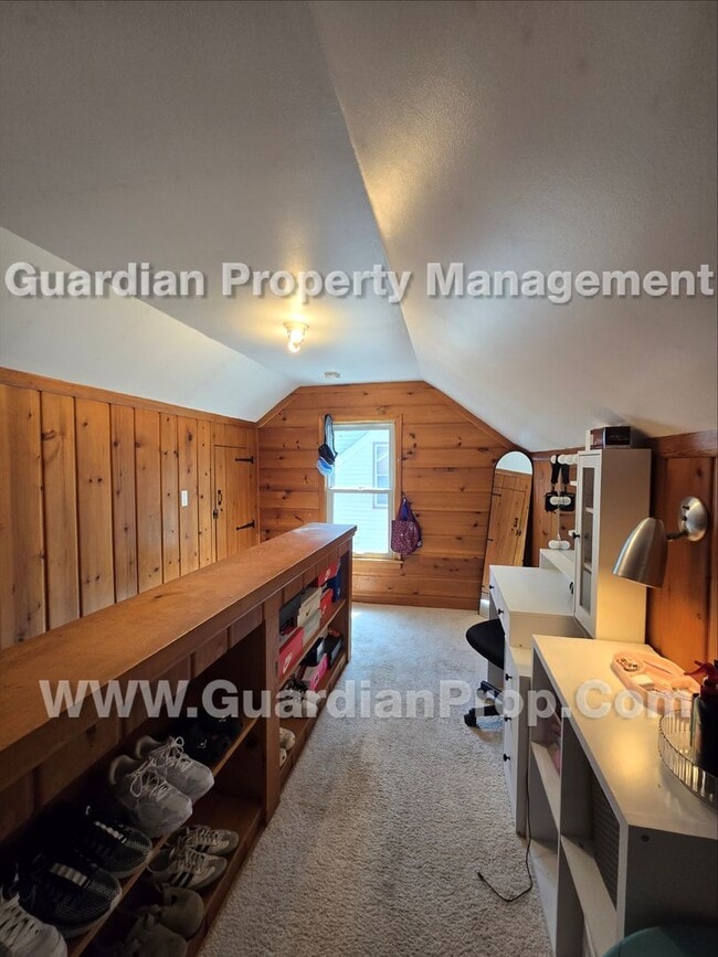 Building Photo - 3313 Library Ln