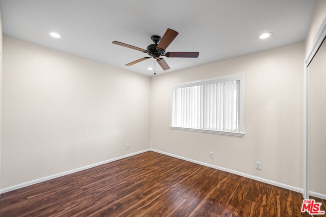 Building Photo - 432 N Harvard Blvd