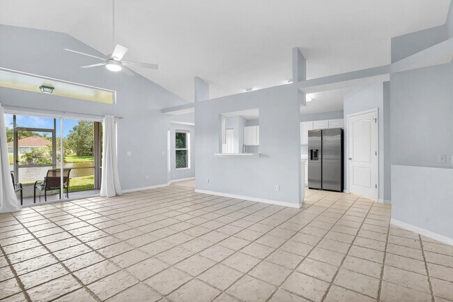 Building Photo - 2340 Commodores Club Blvd