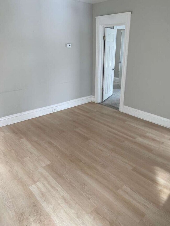 Building Photo - 1974 W 93rd St