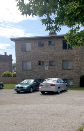 Building Photo - 4135 Rocky River Dr