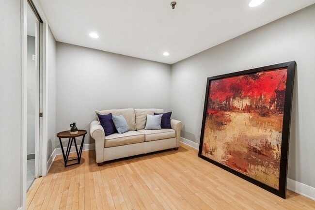 Building Photo - 680 N Lake Shore Dr