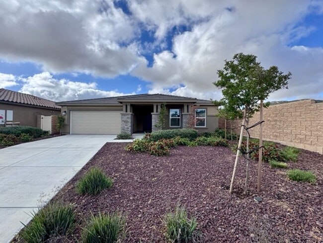 Building Photo - Newly built 4 bedroom Winchester home for ...