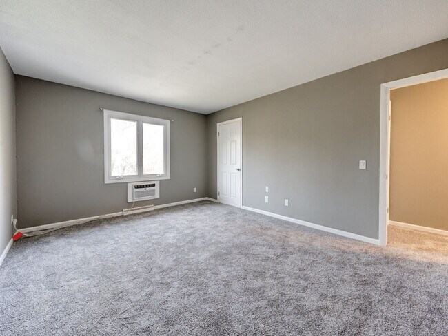 Building Photo - 105 Florence Rd