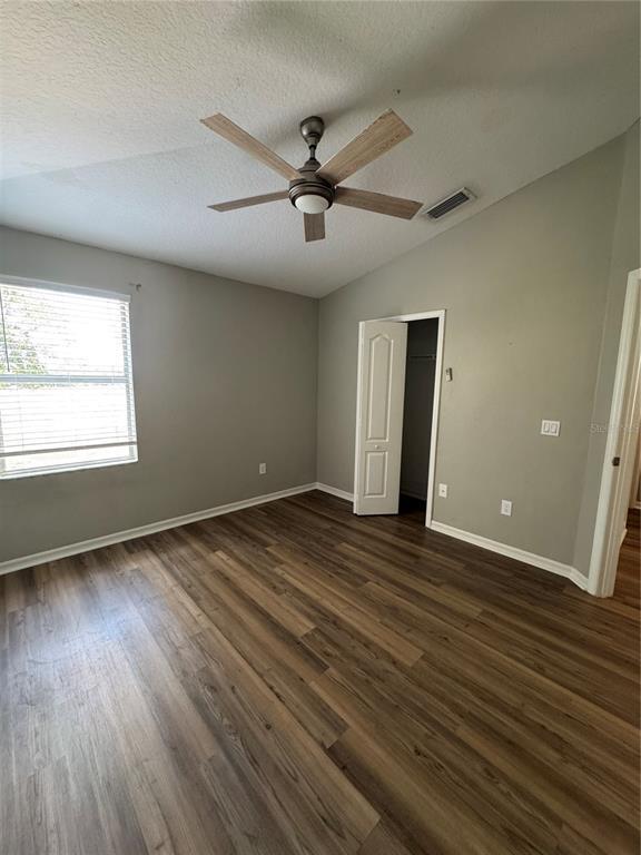 Building Photo - 18006 Birdwater Dr