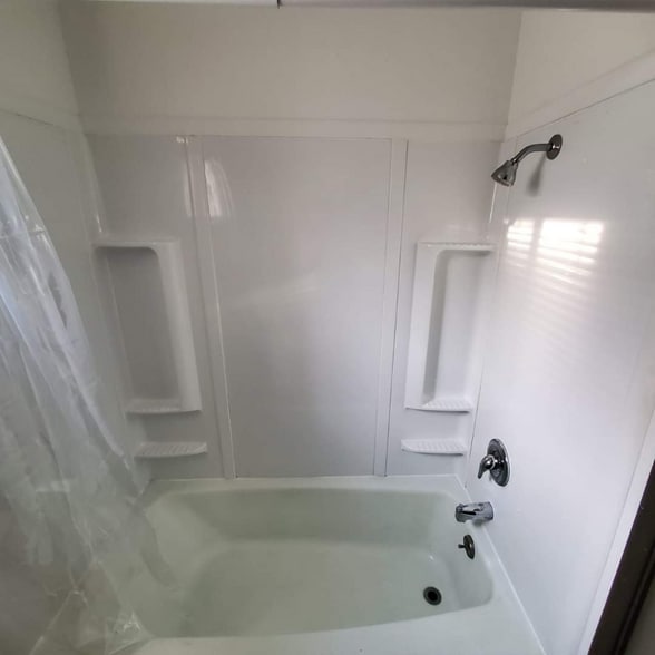 Building Photo - 1224 E 3rd St