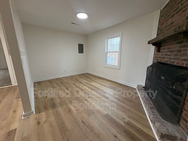 Building Photo - 431 Peeden Dr