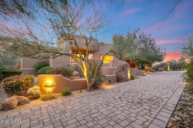 Building Photo - 10638 E Yearling Dr