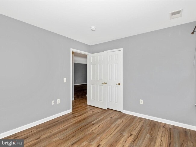 Building Photo - 1111 Jousting Way