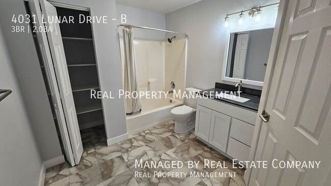 Building Photo - 4031 Lunar Dr