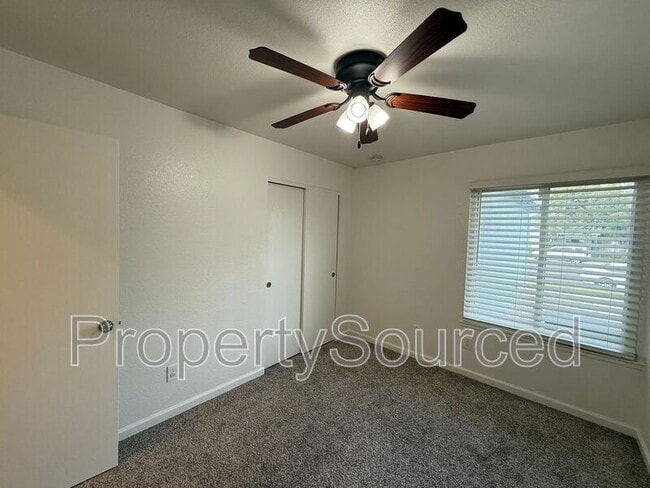 Building Photo - 426 J St