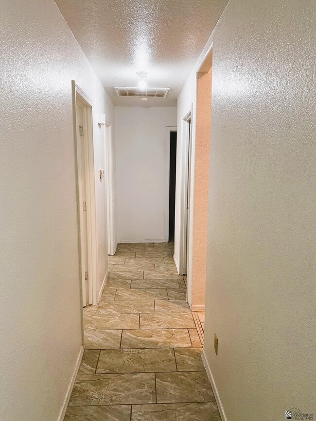 Building Photo - 1422 Andrea Ave