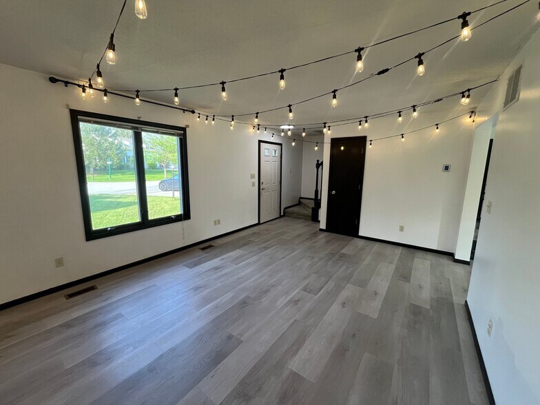 Building Photo - 7633 Irwin Pines Ct