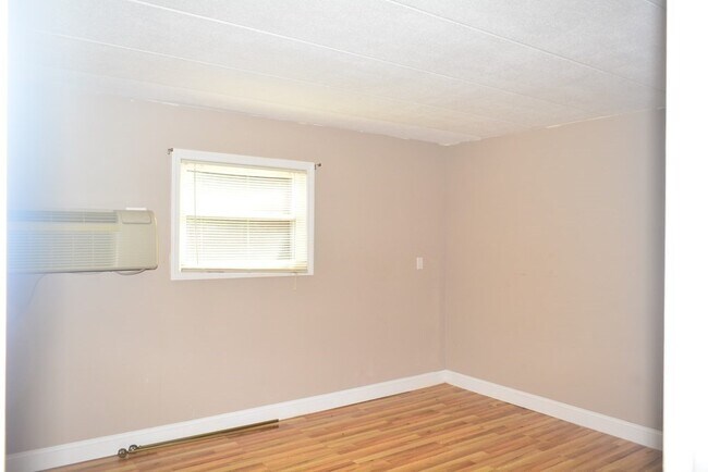 Building Photo - 152 Turner Rd
