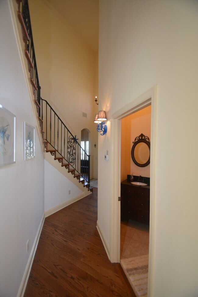 Building Photo - 58 Ocean St