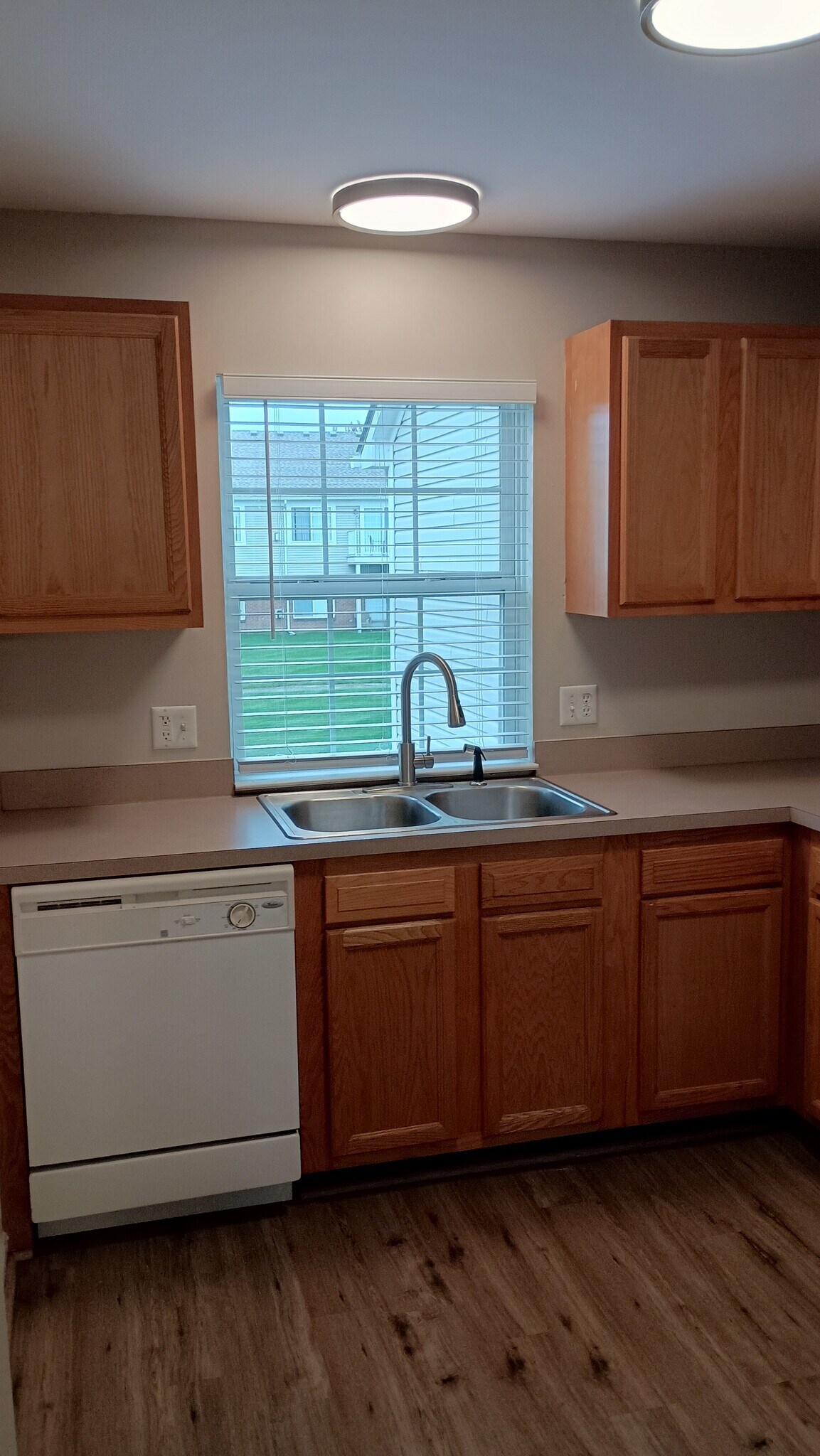Building Photo - 2256 Monarch Dr