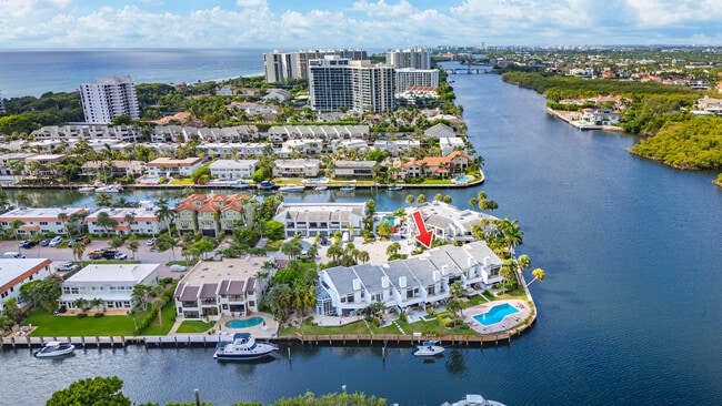 Building Photo - 1005 Bel Air Dr