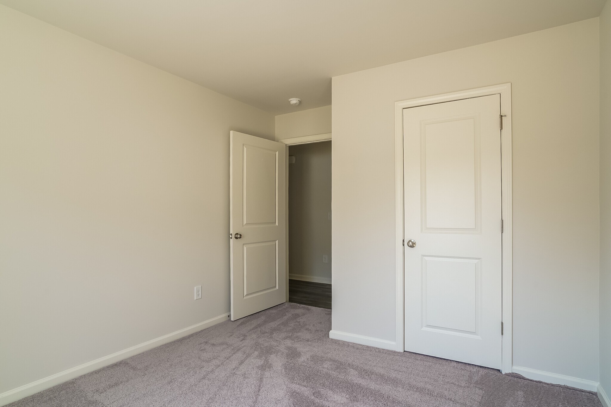 Building Photo - 694 Hadley Ct SE