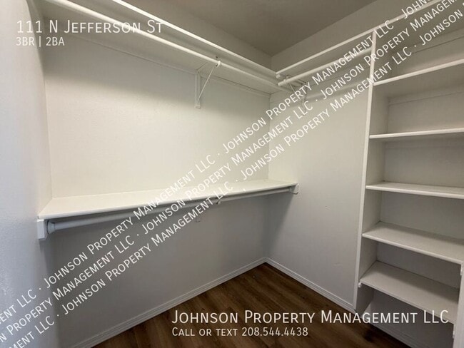 Building Photo - 111 N Jefferson St