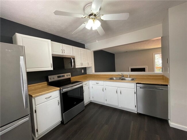 Building Photo - 3578 Kennesaw Station Dr