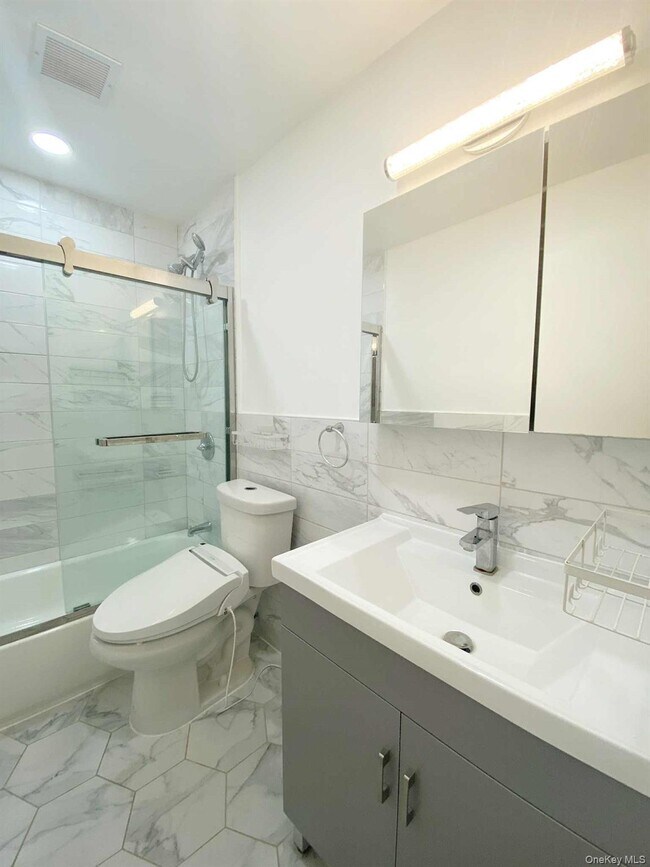 Building Photo - 25 Margaret Dr