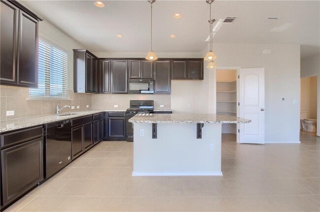 Building Photo - 13909 Osmarea Dr