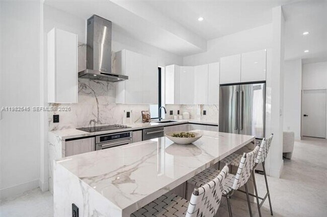 Building Photo - 2937 SW 21st St