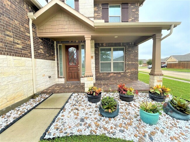 Building Photo - 20747 Redbud Rain Dr