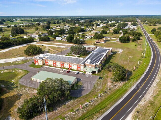 Building Photo - 260 Spanish Moss Cir