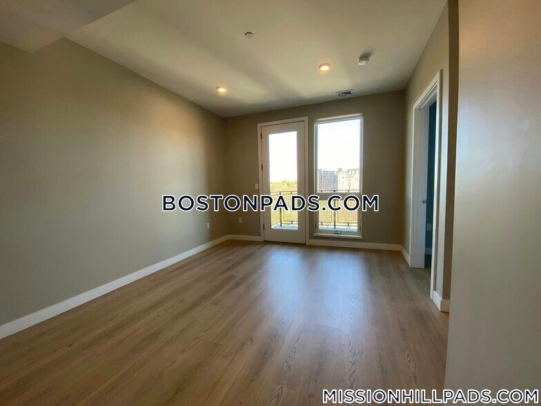 Building Photo - 35 S Huntington Ave