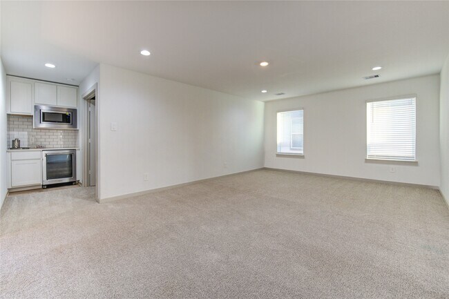 Building Photo - 3223 Cripple Creek Dr