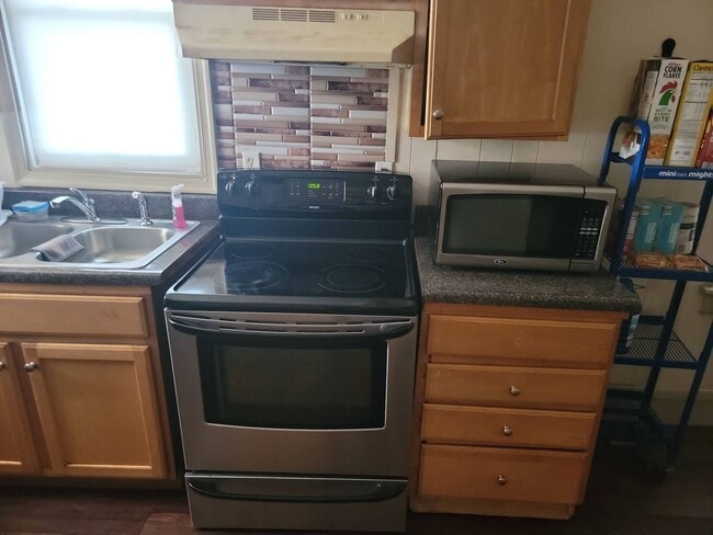Building Photo - Great 3 Bedroom Home for Rent