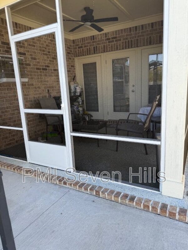 Building Photo - 3948 Ella Dr