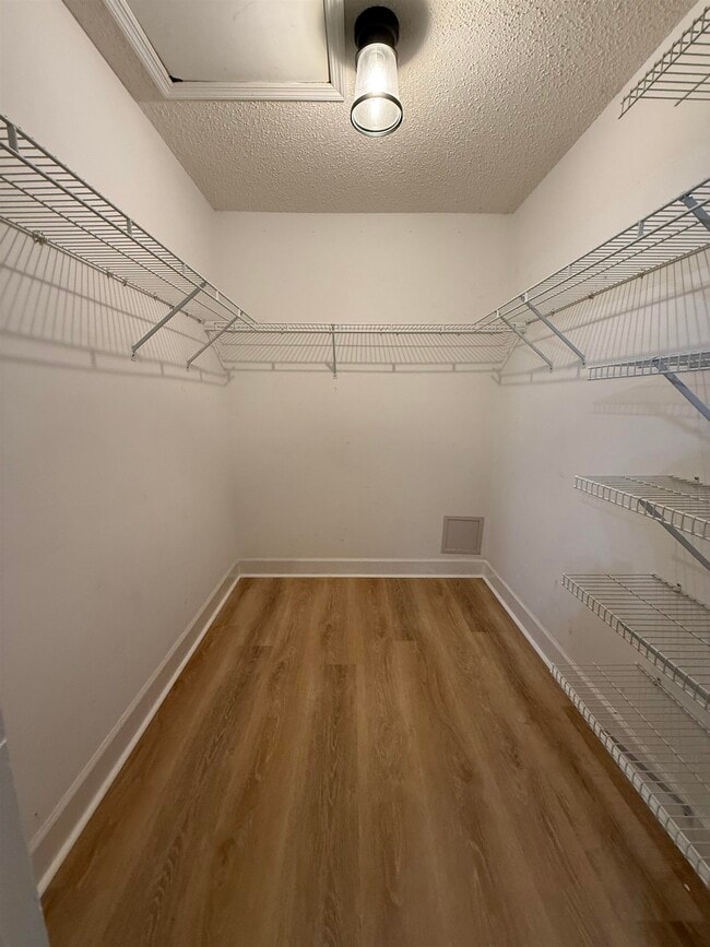 Building Photo - 4305 Snoopy Ln