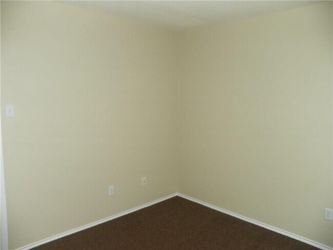 Building Photo - 14001 Cambourne Dr