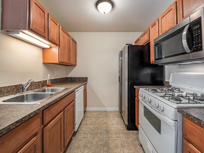 Building Photo - 1112 Addington Ln