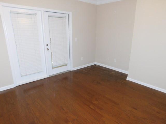 Building Photo - 5559 Glenridge Dr