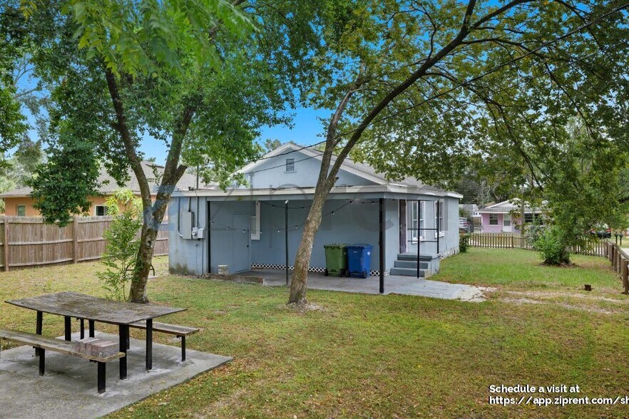 Building Photo - 1612 E Sitka St