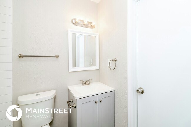 Building Photo - 1103 Johns Dr