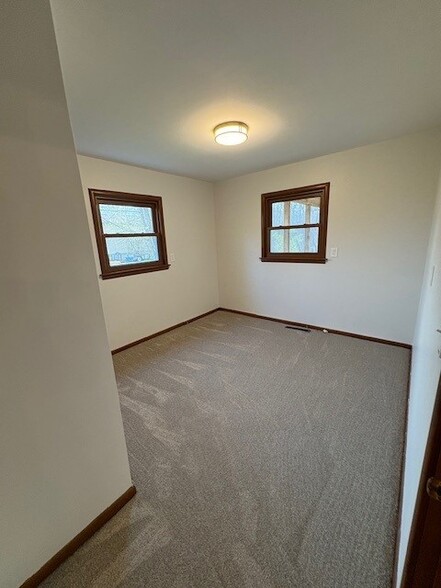 Bedroom 3 - 2350 N Eastman Rd