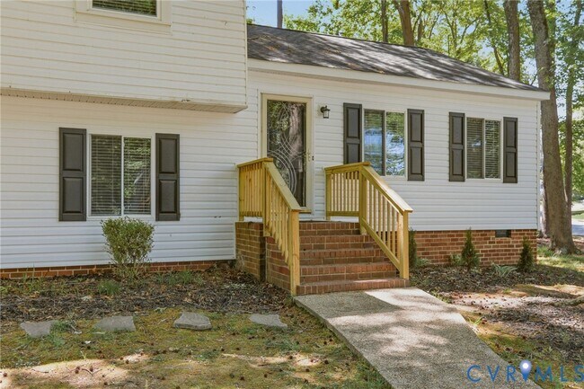 Building Photo - 9015 Covewood Rd