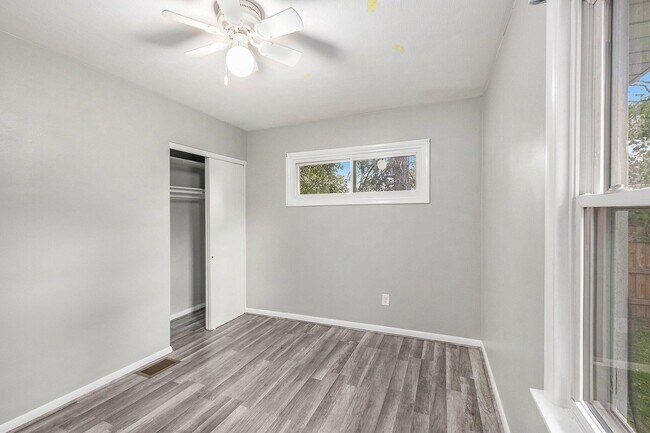 Building Photo - 4490 Blaine Ave SE