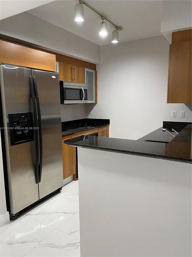 Building Photo - 335 S Biscayne Blvd