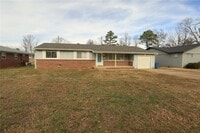 Building Photo - 804 NW 8 St